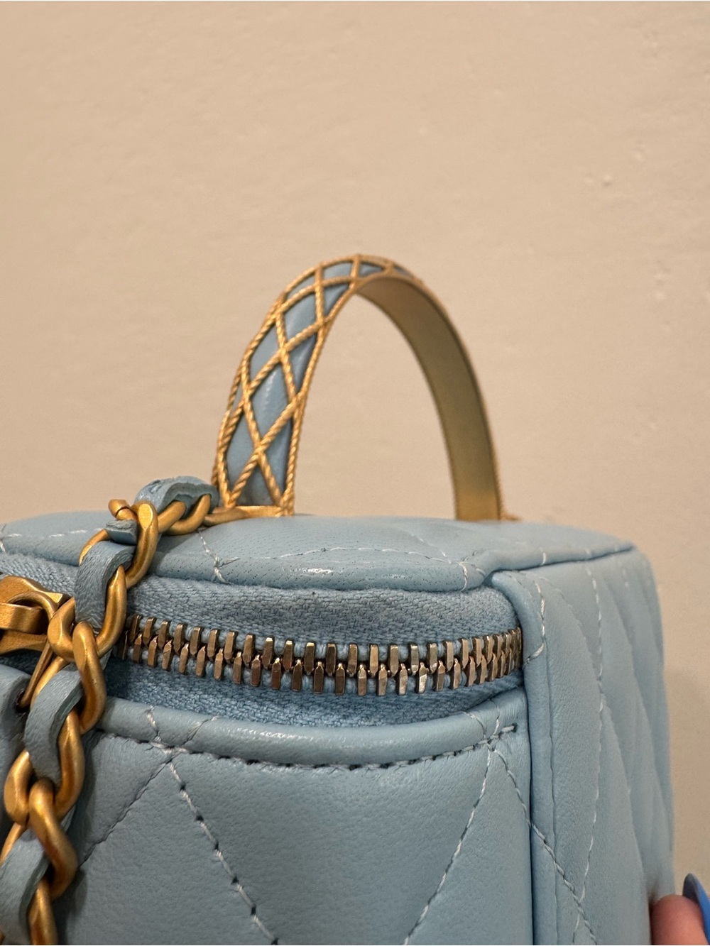 Chanel Lambskin Metal Twist Small Top Handle Vanity bag - Picture 7 of 9